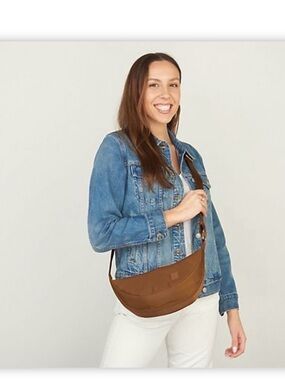 IHKWIP Crescent Sling Crossbody - mocha